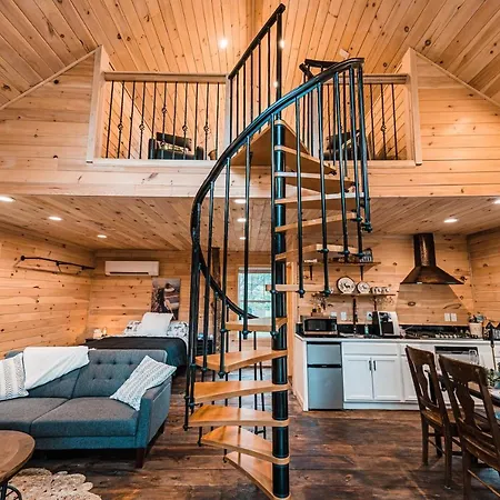 Moonlight Treehouse At Belgrade Hospitality Villa Exterior photo