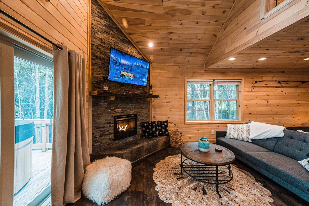 Moonlight Treehouse At Hospitality Holiday home